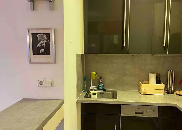 Views - 8km From Salzburg アパート *